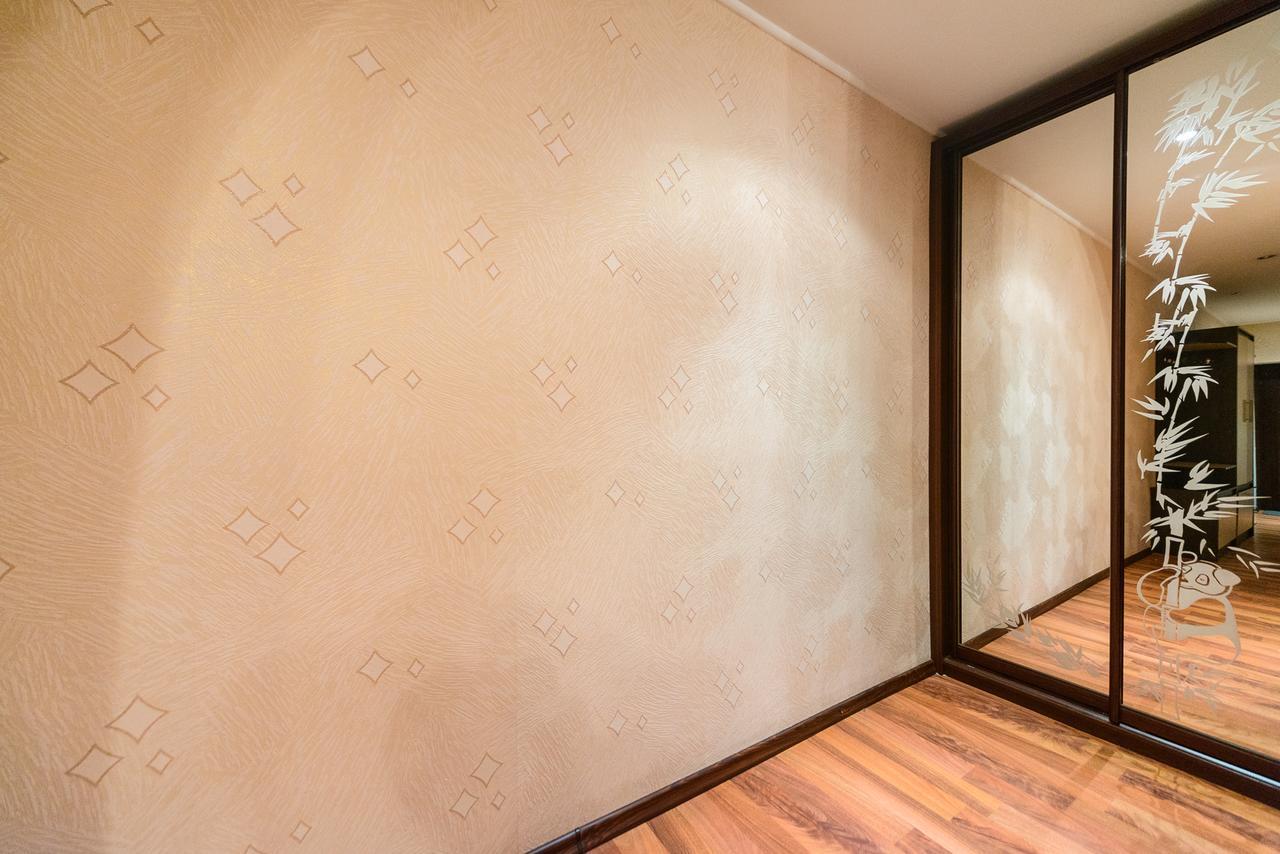 קייב Apartment On Hryhoriia Chuprynky מראה חיצוני תמונה