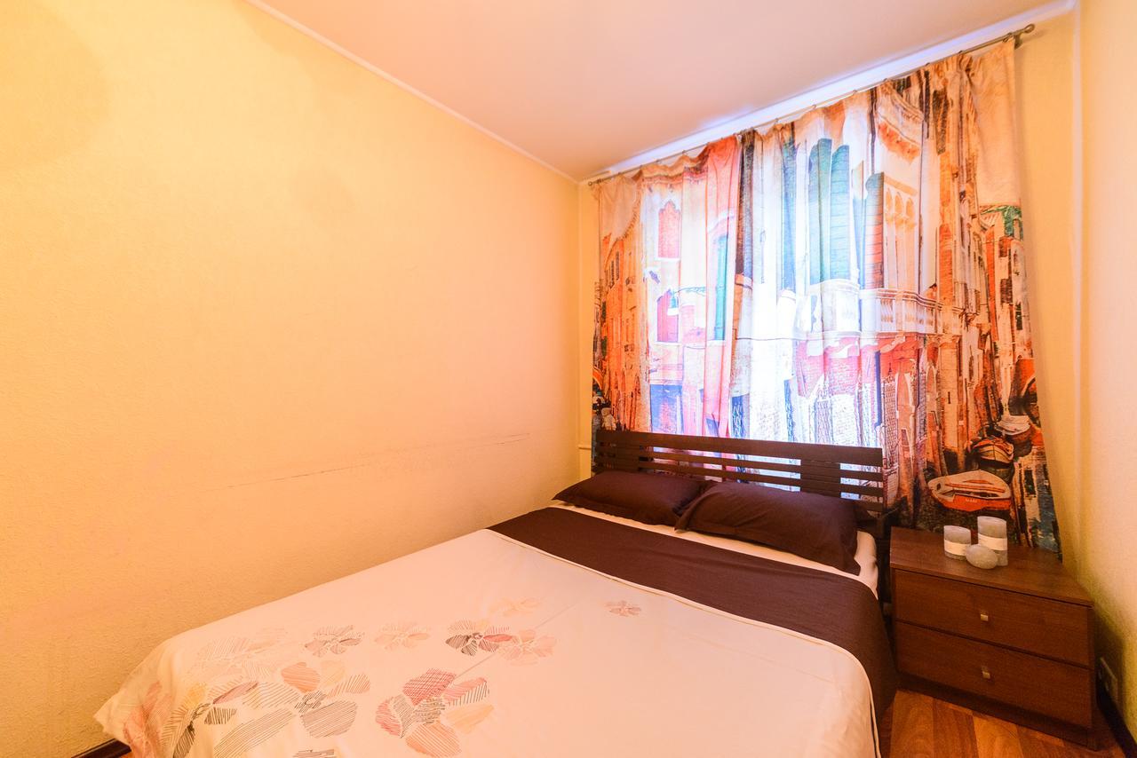 קייב Apartment On Hryhoriia Chuprynky מראה חיצוני תמונה