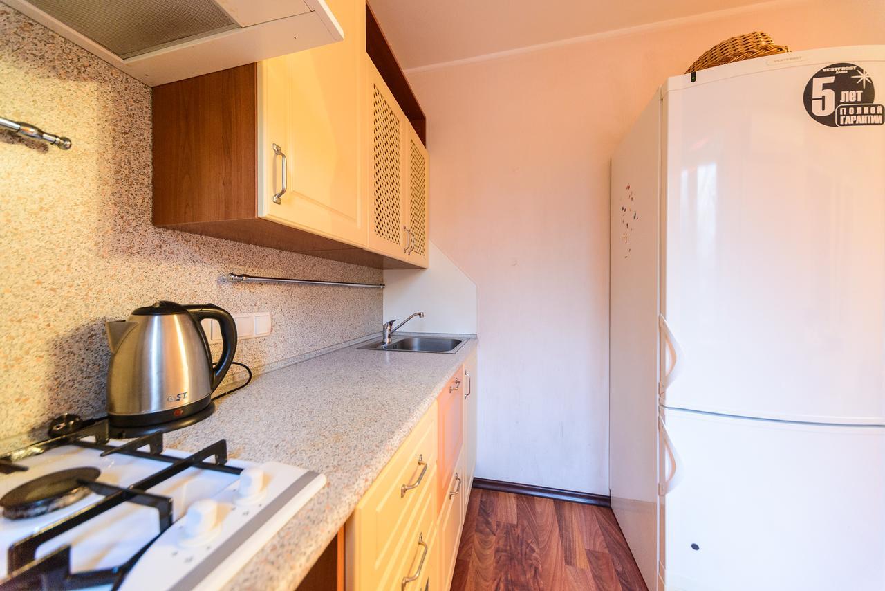 קייב Apartment On Hryhoriia Chuprynky מראה חיצוני תמונה
