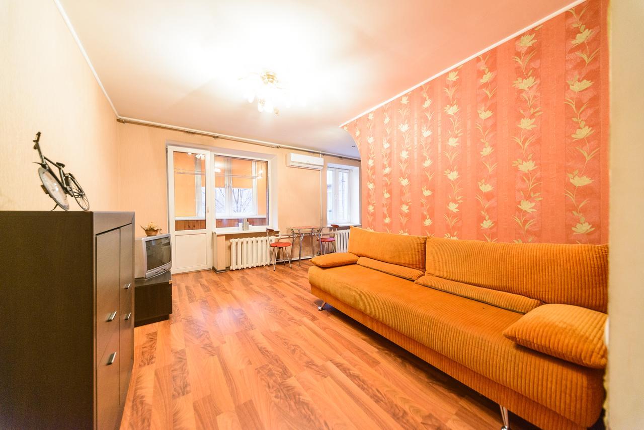 קייב Apartment On Hryhoriia Chuprynky מראה חיצוני תמונה